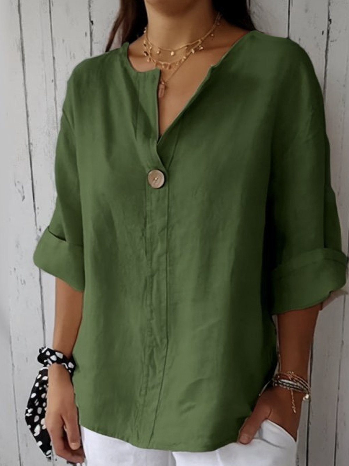 Juniper – Relaxed V-Neck Blouse