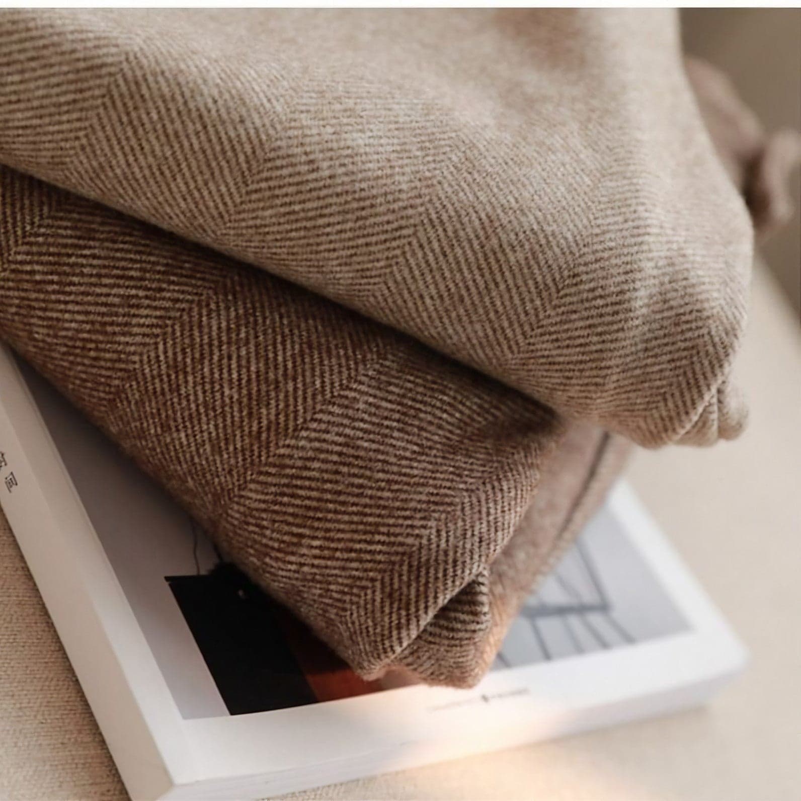 James - SLIM FIT PANTS