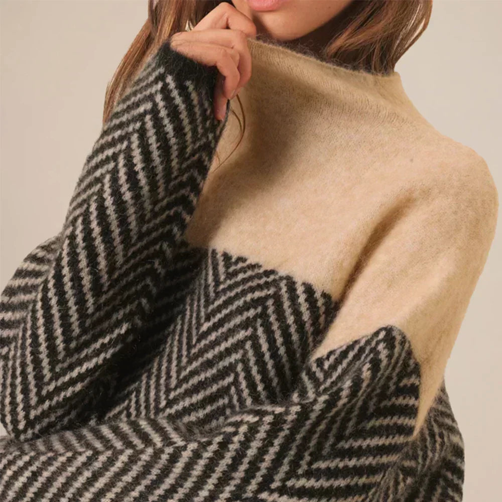 BRIELLE – MODERN ELEGANCE TURTLENECK SWEATER