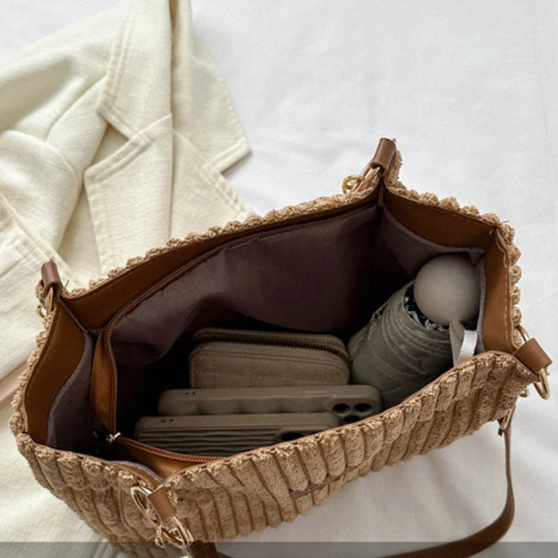 Nayeli – Elegant Corduroy Tote Bag